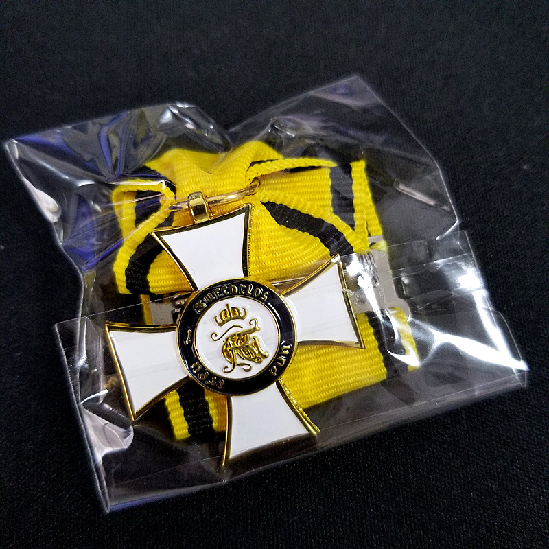Klasik Çapraz Madalya Çoğaltma - Collectible Vintage Brooches incelemesi ve fiyatı
